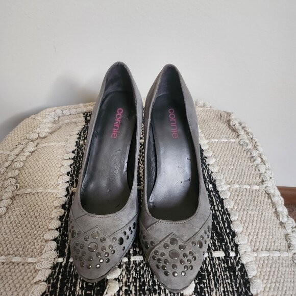 Grey Pumps with Studded Embellishments - Picture 3 of 5